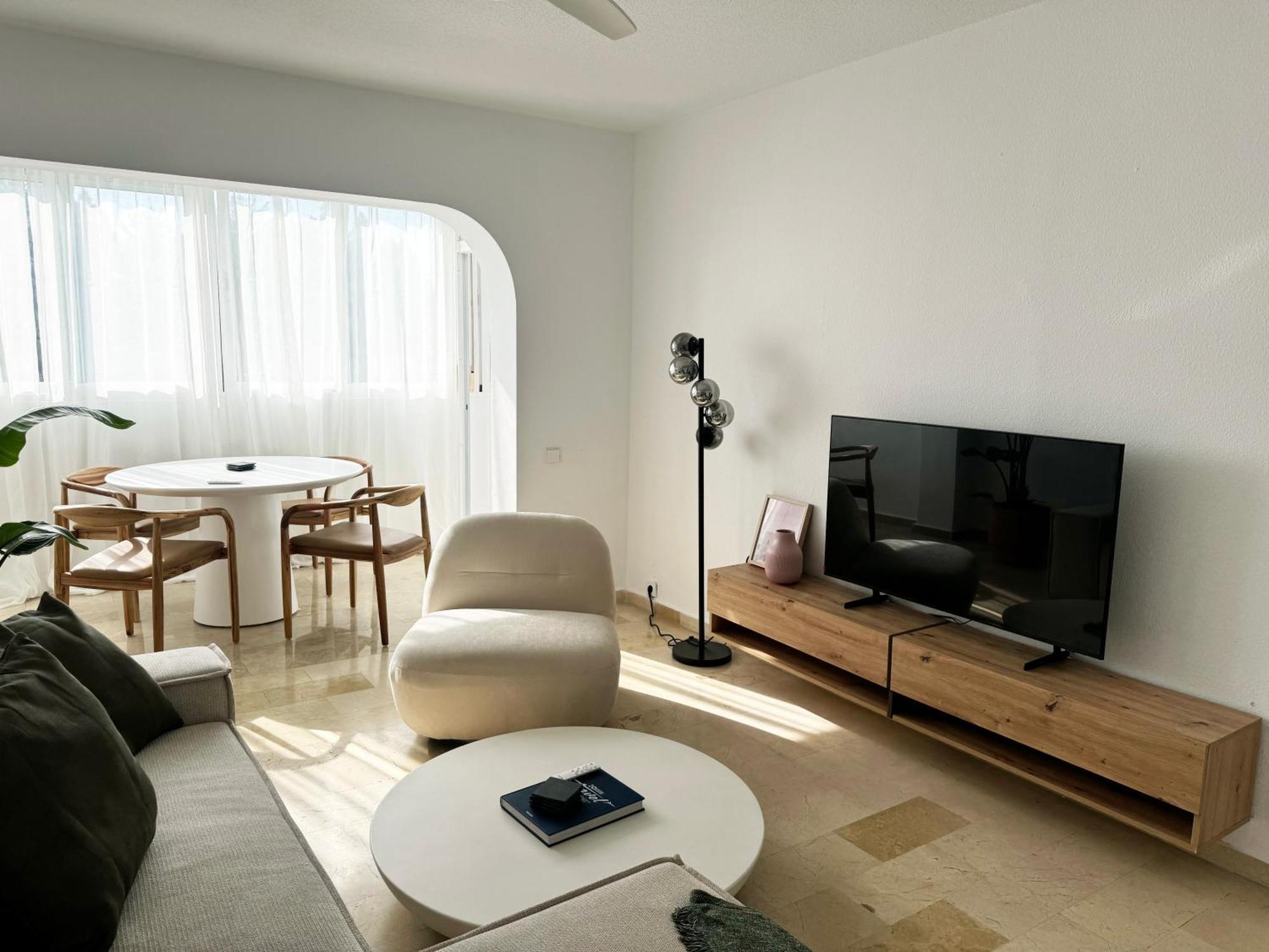 Apartment Urban Oasis